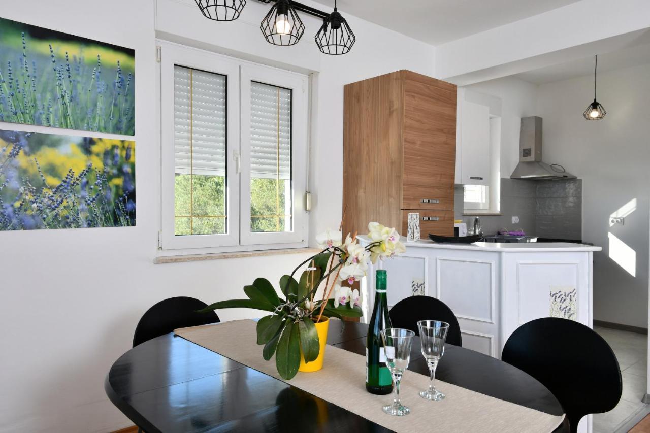 Apartments Novotny Banjol Kültér fotó